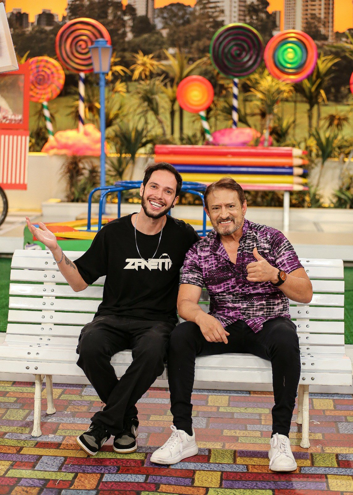 DJ Zanetti com apresentador Marcelo Reis